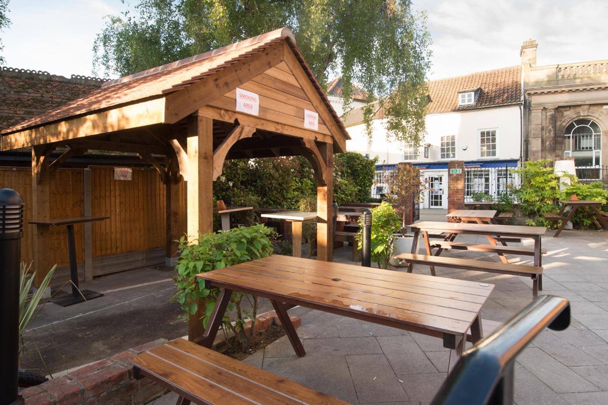 The King'S Head Hotel Wetherspoon Beccles Exterior photo